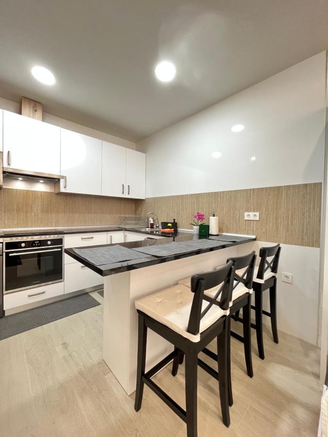 Acogedor Infanta Mercedes Apartman Madrid Kültér fotó